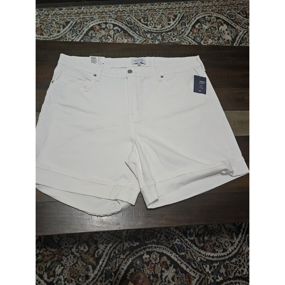 Crown & Ivy Womens High Rise White Denim Shorts Size 18W New - Picture 2 of 10